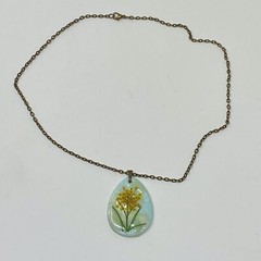 Hand Crafted Necklace Teardrop Shell Pendant with a Flower Bronze Tone Chain 18″