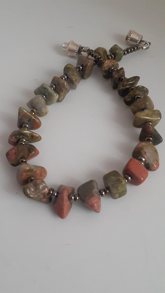 Unakite Chipped gemstone Bracelet. 7″