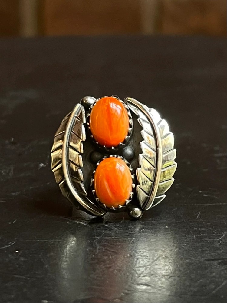 Spiny Oyster Feather Ring Size 6.5 | Sterling Silver E848