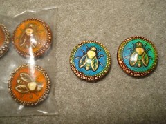 1 1/2″ Drop Green/Blue/Brown Thermal Sensitive Resin Bee Silver Plated Earrings