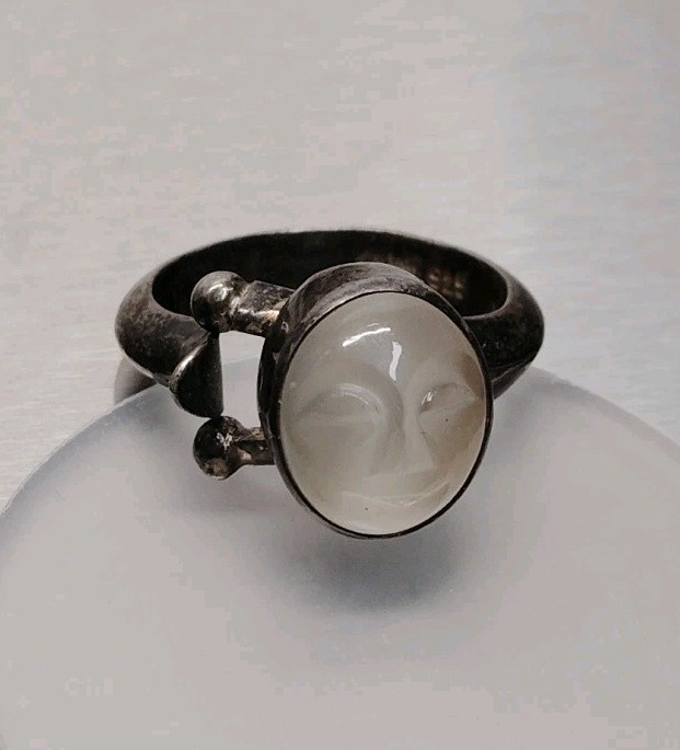 Sajen Moonstone Man In The Moon Face Sterling Silver Ring Size 8.5