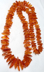 VINTAGE NATURAL HONEY BUTTERSCOTCH BALTIC AMBER LONG NECKLACE ~ 26″ LONG