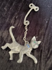 Vintage Cast Pewter Cat with leash Pin/Pendant Beautiful RARE Rhinestones Blue