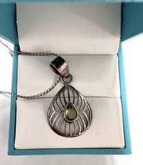 Sterling Silver Necklace with Peridot Stone 16″