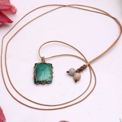 Amulet Of Grace Handmade Natural Malachite Macrame Gem Healing Crystal Pendant