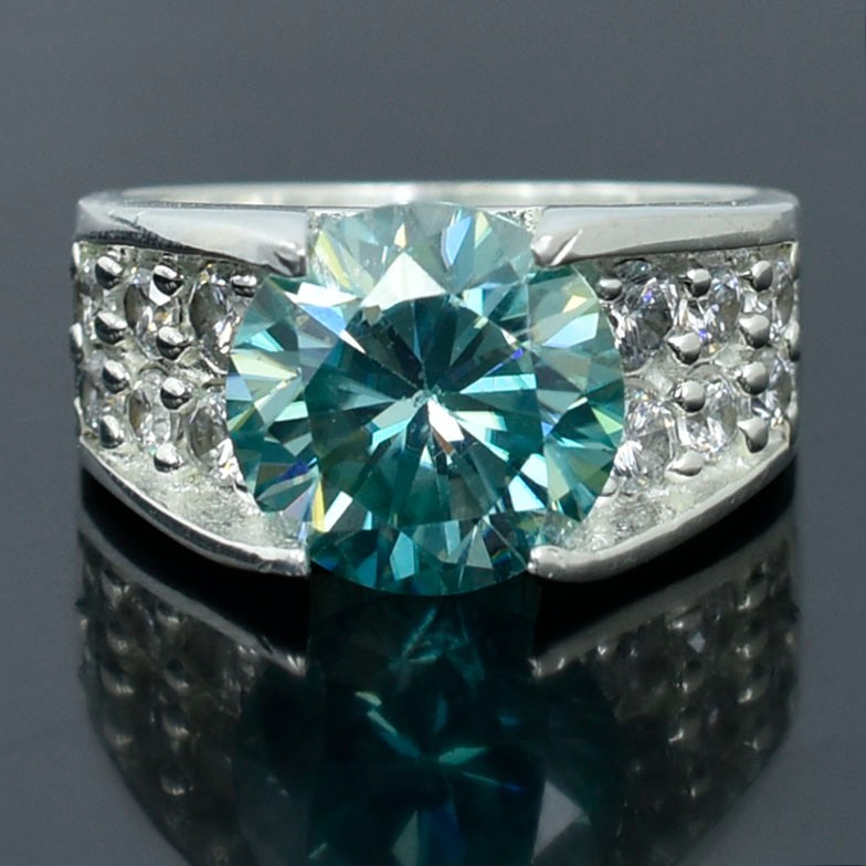 4.75 Ct Certified Blue Diamond Solitaire Ring-Free Diamond Studs. Free Tariffs.