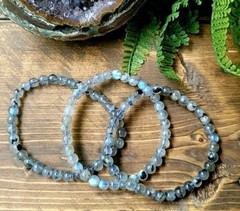 Labradorite (blue flash) 6″ bracelet – 6mm HANDMADE