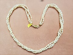 COLLECTIBLE * GENUINE PEARL * NECKLACE 20″ LONG, 3×4 mm pearl,Hand-Made in USA