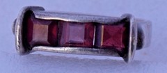 Three Stone Red Garnet Stones Unusual Raised Vintage Sterling Deco Ring Size 6.5