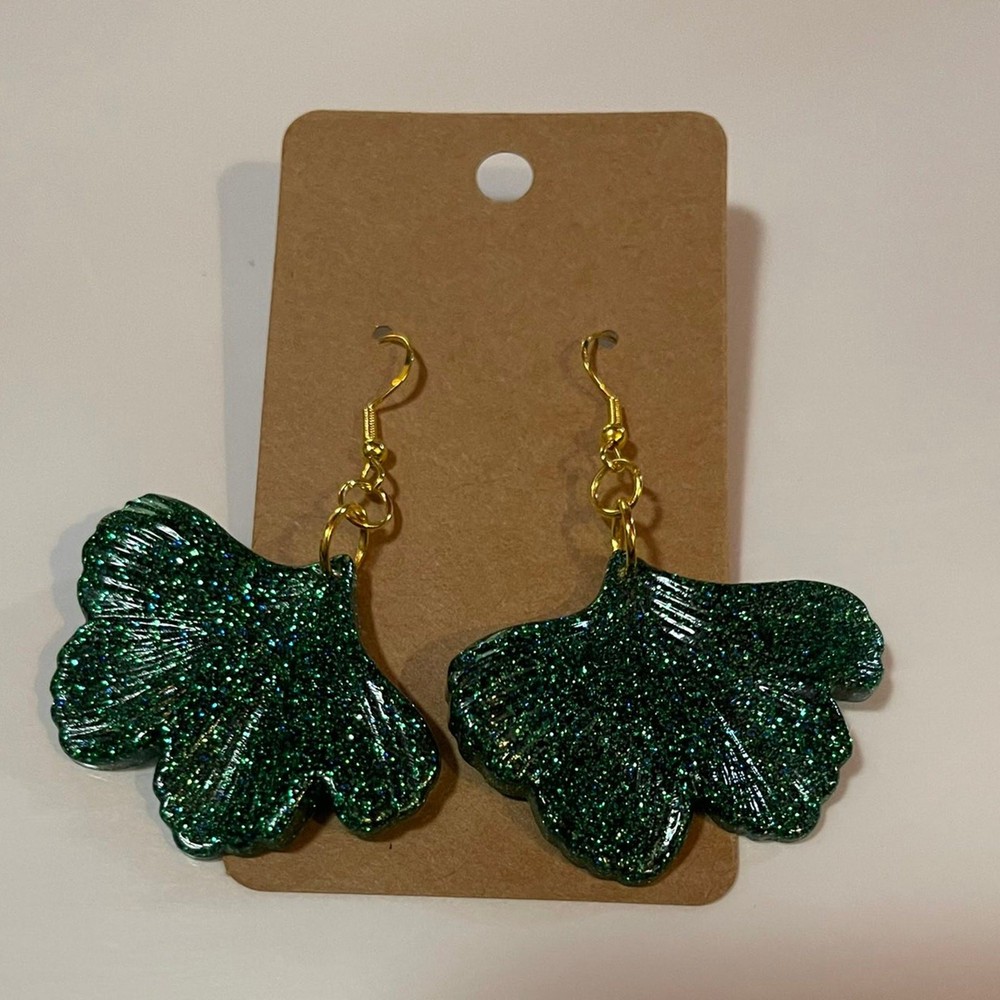 Handmade epoxy resin flower dangle earrings – Green glitter