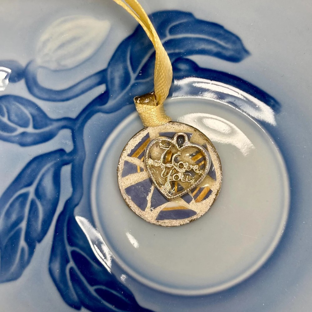 Mosaic Handcrafted 1″ Pendant Blue Chintz with a Heart “I Love You”
