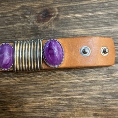 Valerie Brown Leather Bracelet Purple Plastic Stone Snap Closure 7-7.5″ Italy