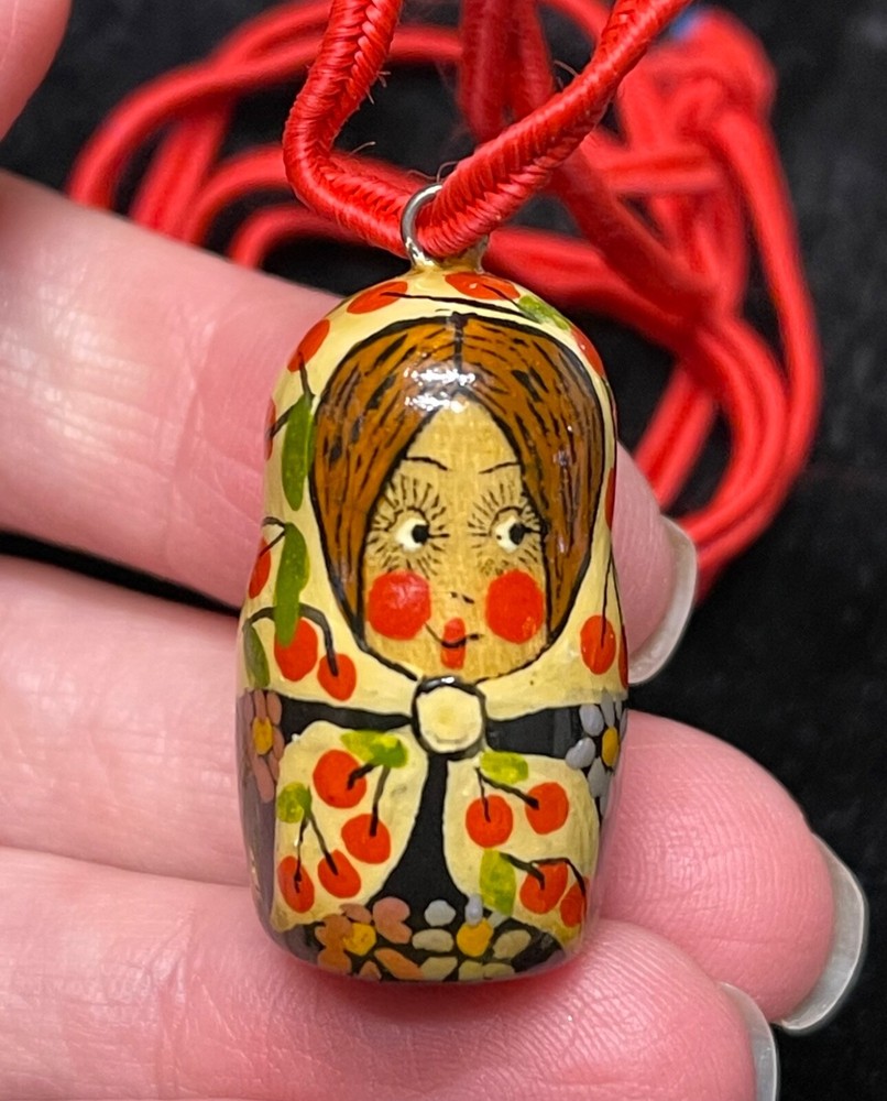 Vintage Russian doll lacquer pendant necklace jewelry