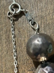 RETRO 24″ HAMMERED & POLISHED GRADUATED «PUFFY» BALL BEAD NECKLACE, BOHO