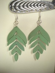 3 1/4″ Drop Dangle Green Wood Articulating Flowing Leaf Silver Plate Earrings