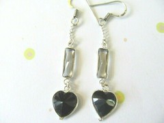 HANDCRAFTED NEW BLACK HEART-CLEAR CRYSTAL STEM SILVER PLATED PIERCED EARRINGS