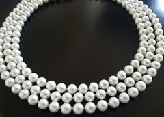 3 STRAND BIG WHITE PEARL NECKLACE Classy Costume Jewelry NEW Terrisbooks