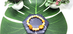 «Sandy Treat» – Handmade artisan elastic stretch bracelet; Orange/beige beads