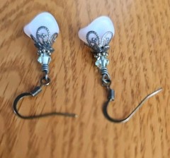 Women’s Earrings Pink Flowers Green Beads Copper Color Wire & Centers Drop 1.5″
