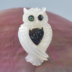 White Mother-of-Pearl & Paua Abalone Shell Carving Owl Design for Pendant 2.59 g