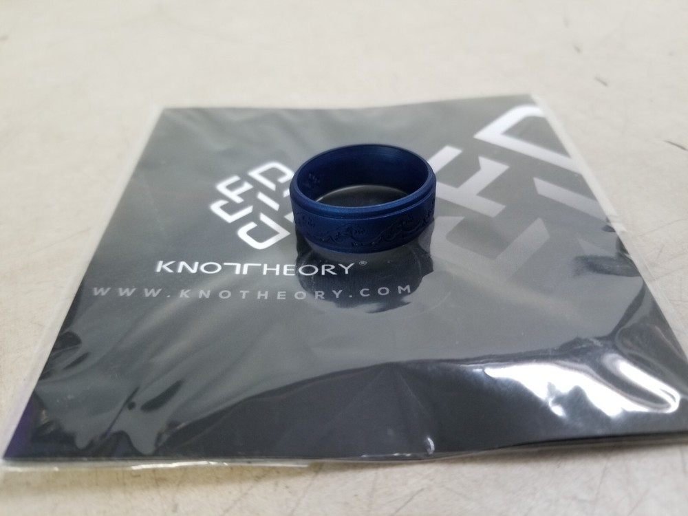Knot Theory Engraved Silicone Ring – Engraved Waves Blue – Size 12