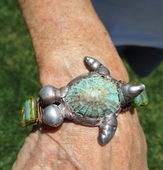 Artisan Crafted Turquoise Shell??? Glass & Copper Wire Sea Turtle Bracelet
