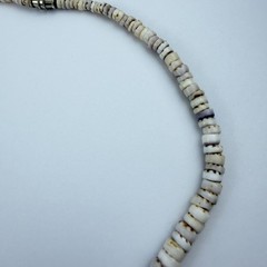 Vintage Hawaiian Puka Shell Surfer Necklace 16.25” Barrel Clasp