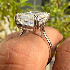 Lovely Certified 15.00 Ct Treated White Diamond Solitaire Ring, FREE Tariffs