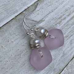 Min Favorit Blossom Pink Sea Glass, Freshwater Pearl & Silver Pl Drop Earrings