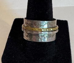Artisan Style Hammered Spinner Ring Size 8 Mixed Metal Green Stone Wide Band Boh