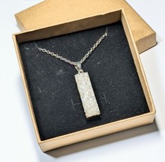 Druzy Geode Agate Pendant Necklace for Woman Bar Necklace 30″ Silver White