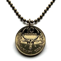 1970 Madagascar 10 coin pendant Zebu bull ox horns Malagasy Antananarivo n003911