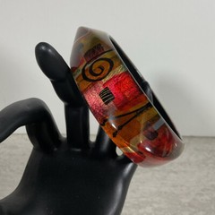 Gail Klevan Artisan Acrylic Lucite Wavy Bangle Bracelet Signed 2005 In England