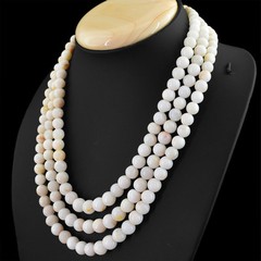 628.00 CTS NATURAL WHITE AGATE 3 STRAND ROUND SHAPE UNHEATED BEADS NECKLACE (RS)