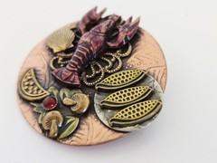 VTG Artisan Lobster Feast Seafood Platter Brass Copper Enamel Pin – 1 1/2″ Diam