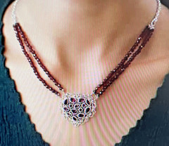 Artisan Crafted Orissa Rhodolite Garnet Beaded Heart Shape Necklace 18 Inches