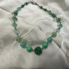 Handcrafted Green Beaded Glass Stone Round Pendant Necklace Hook Closure Women