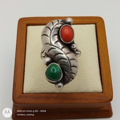 Southwest Native Harvey Era Malachite and Coral Leaf Sterling Silver Ring Size 6