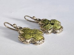 Vintage Sundance Catalog Green Serpentine Stone Cross Dangle Earrings