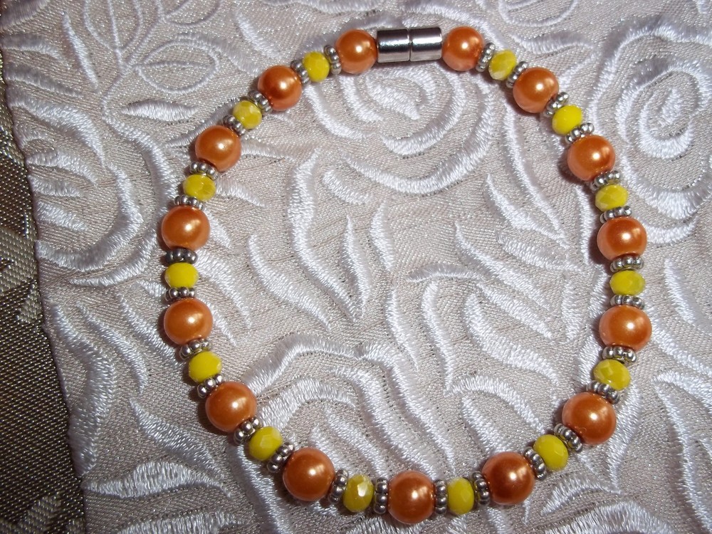 7 1/4 in Golden PEARL & Yellow CRYSTAL Bead MAGNETIC Clasp Bracelet N-77