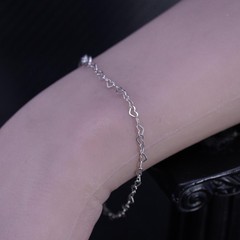 7.25” 3mm, vintage Italian IBB sterling silver 925 heart link chain bracelet