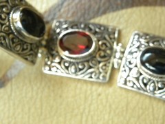 Onyx & Garnet Hinged Bracelet Sterling Silver 8″ 63.5 grams! signed «AF»