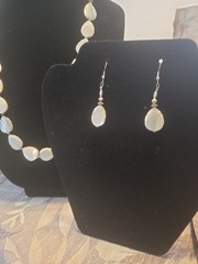 Genuine large carved mother of pearl leaf necklace – 26″ & Earrings M