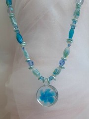 Artisan Estate Crystal Glass Light Blue Flower Pendant 22″ Beaded Toggl Necklace