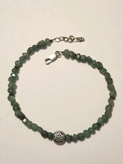 Green Adventurine (?) Chip Celtic Knot Charm Ankle Bracelet 9″-10.5″ Unisex