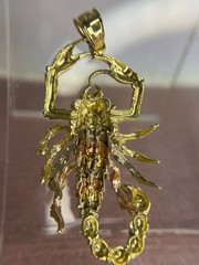 14K gold Scorpion pendant (PD7016289)
