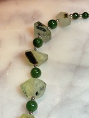 Vtg Natural Faceted Nugget Prehnite with Epidote and Jade Beaded Necklace 18”