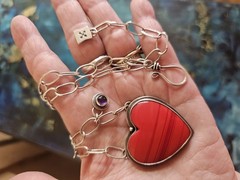 BEAUTIFUL Artisan Ornate Sterling Silver Red RosalitaAmethyst, signed oval link.