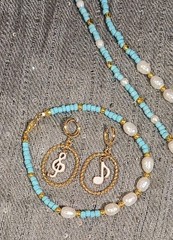 Freshwater Pearls w/gold Findings, & Turquoise Necklace w/bracelets & Earrings