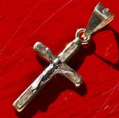 10k gold multi tone pendant 1.0″ crucifix cross 0.40ct natural white topaz 0.7gr